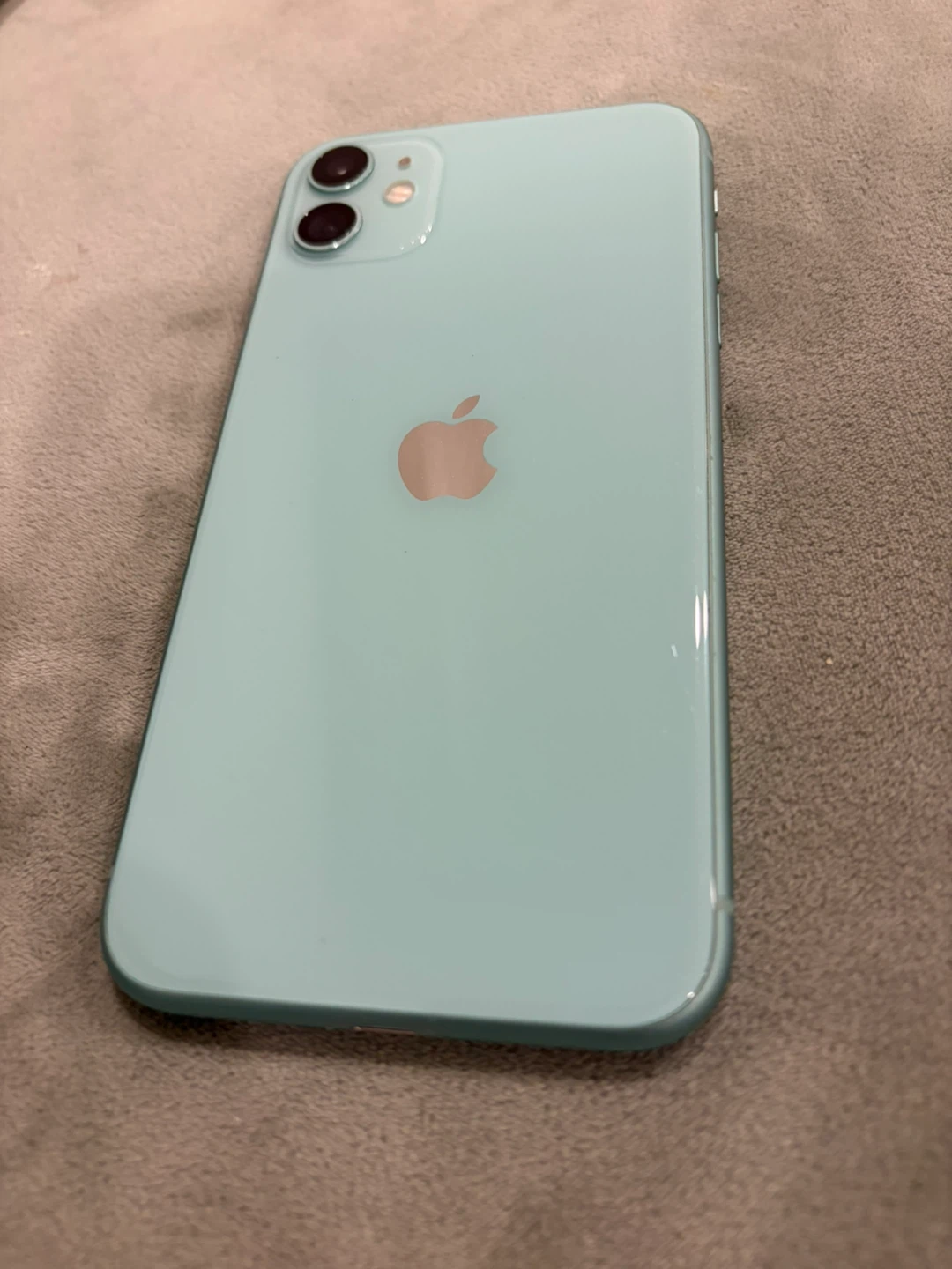 Apple iPhone 11 - 64GB - Mint Green