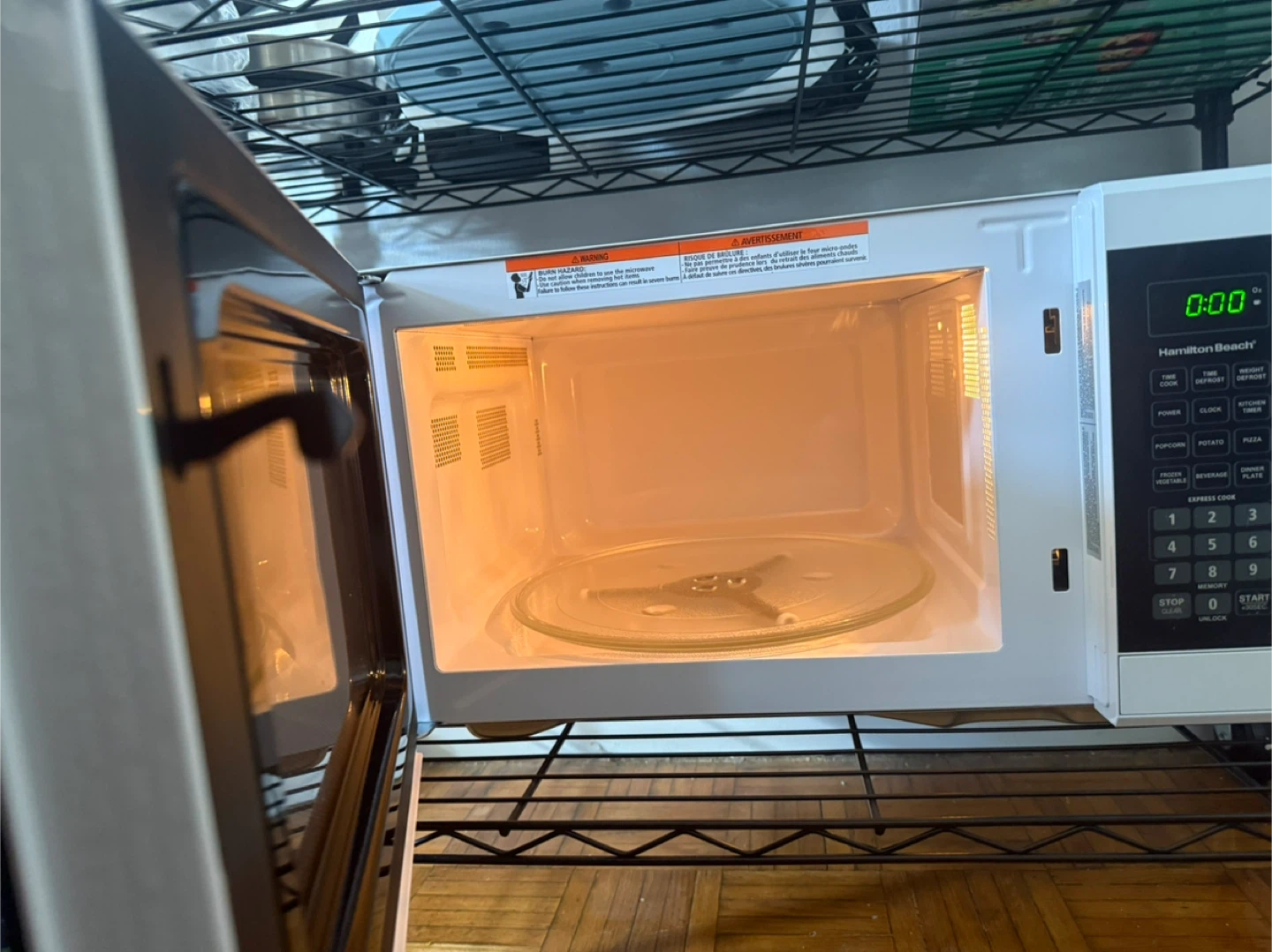 Hamilton Beach White Microwave - photo 5