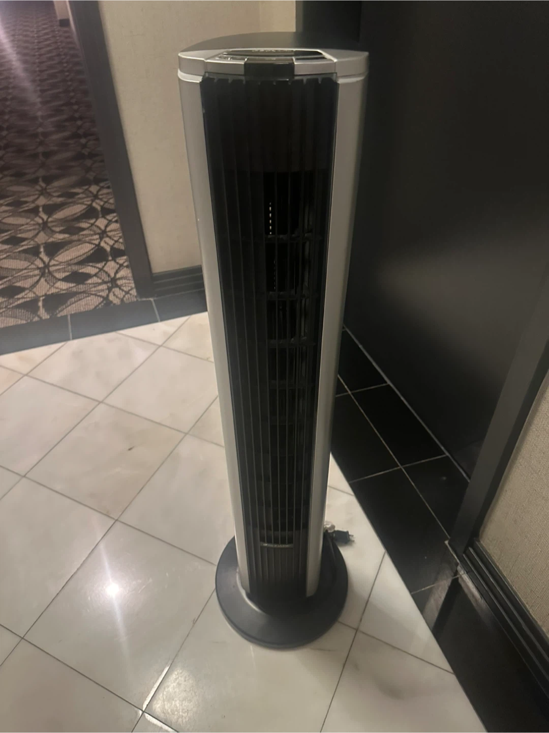 Silver Tower AC Fan - photo 2