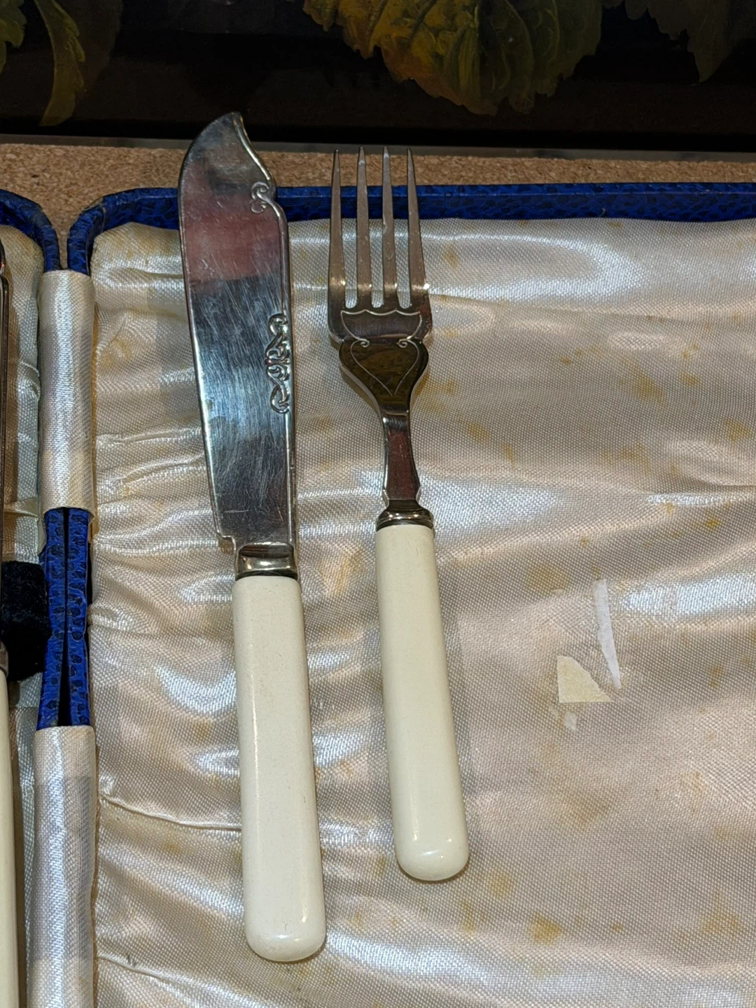 Set of 6 Silver-Plated Forks and Knives with Cream Handles - photo 2