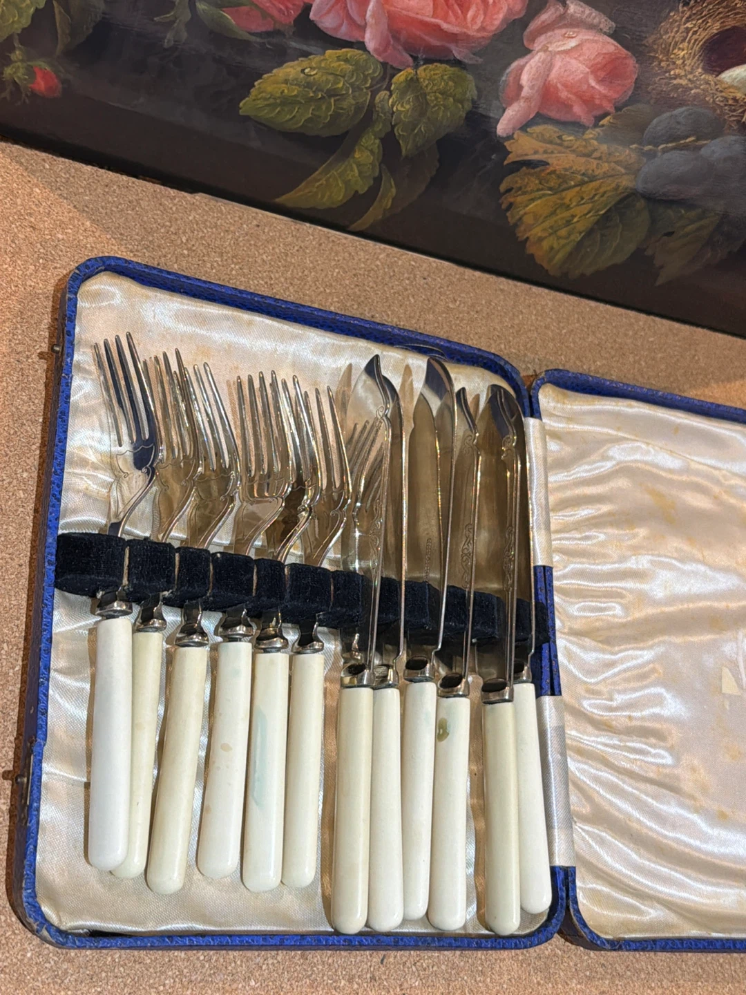 Set of 6 Silver-Plated Forks and Knives with Cream Handles - photo 5