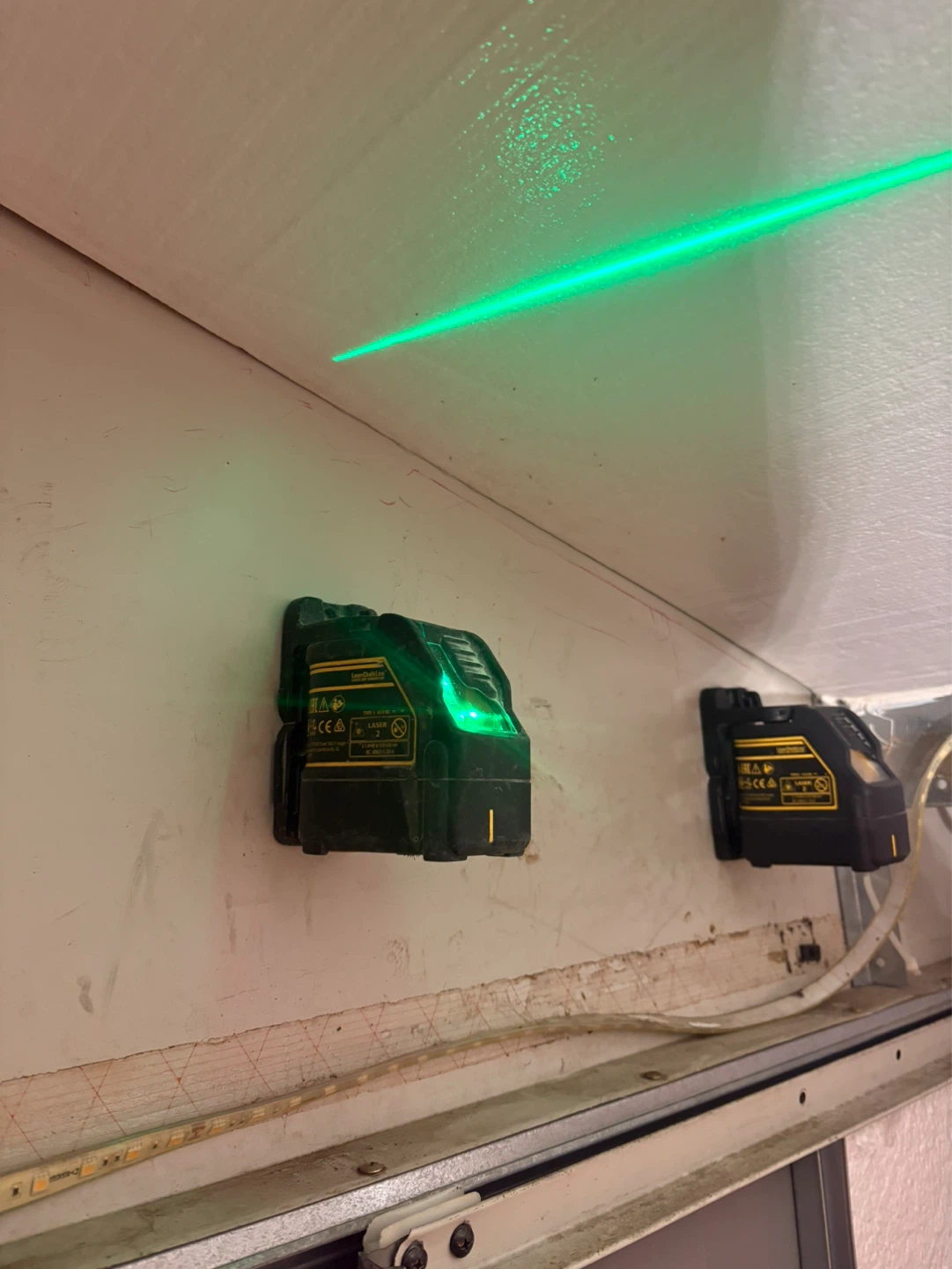 DEWALT Laser Level - photo 2