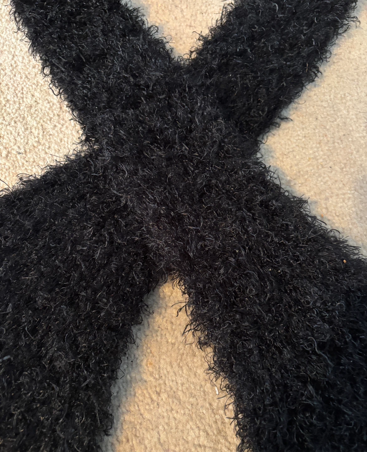 Gorgeous Black Fuzzy Scarf (length 64”) 🥕 - photo 3