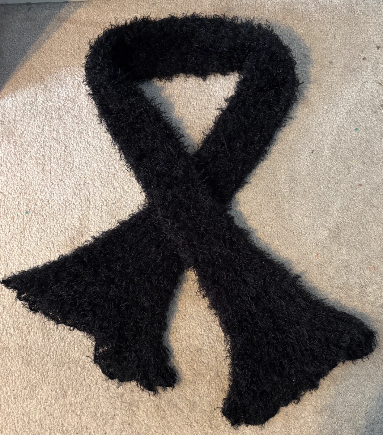 Gorgeous Black Fuzzy Scarf (length 64”) 🥕