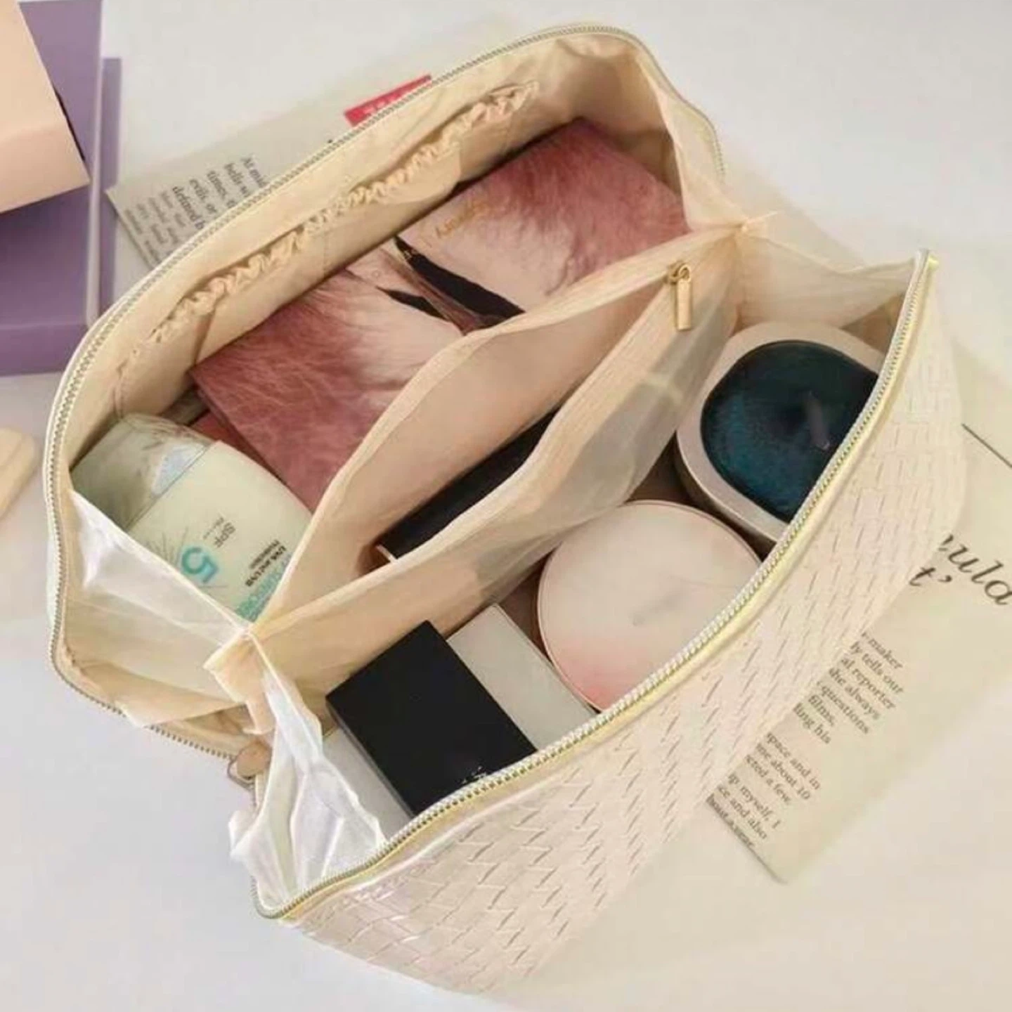 NIP Luxurious Makeup Toiletry Travel Bag Organizer - Ivory White - photo 2