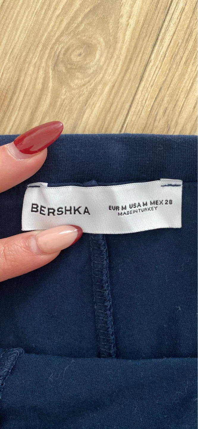 Bershka Navy Blue Sweat Shorts - Size Medium - photo 2