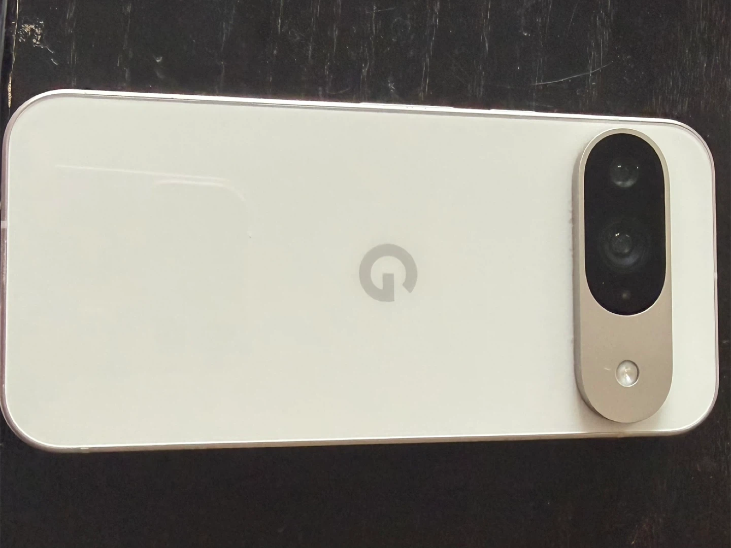 Google Pixel Smartphone - photo 3