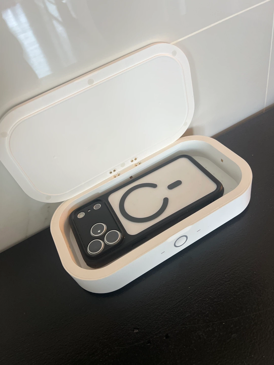15W Fast Wireless Charger UV Sterilizer - photo 4