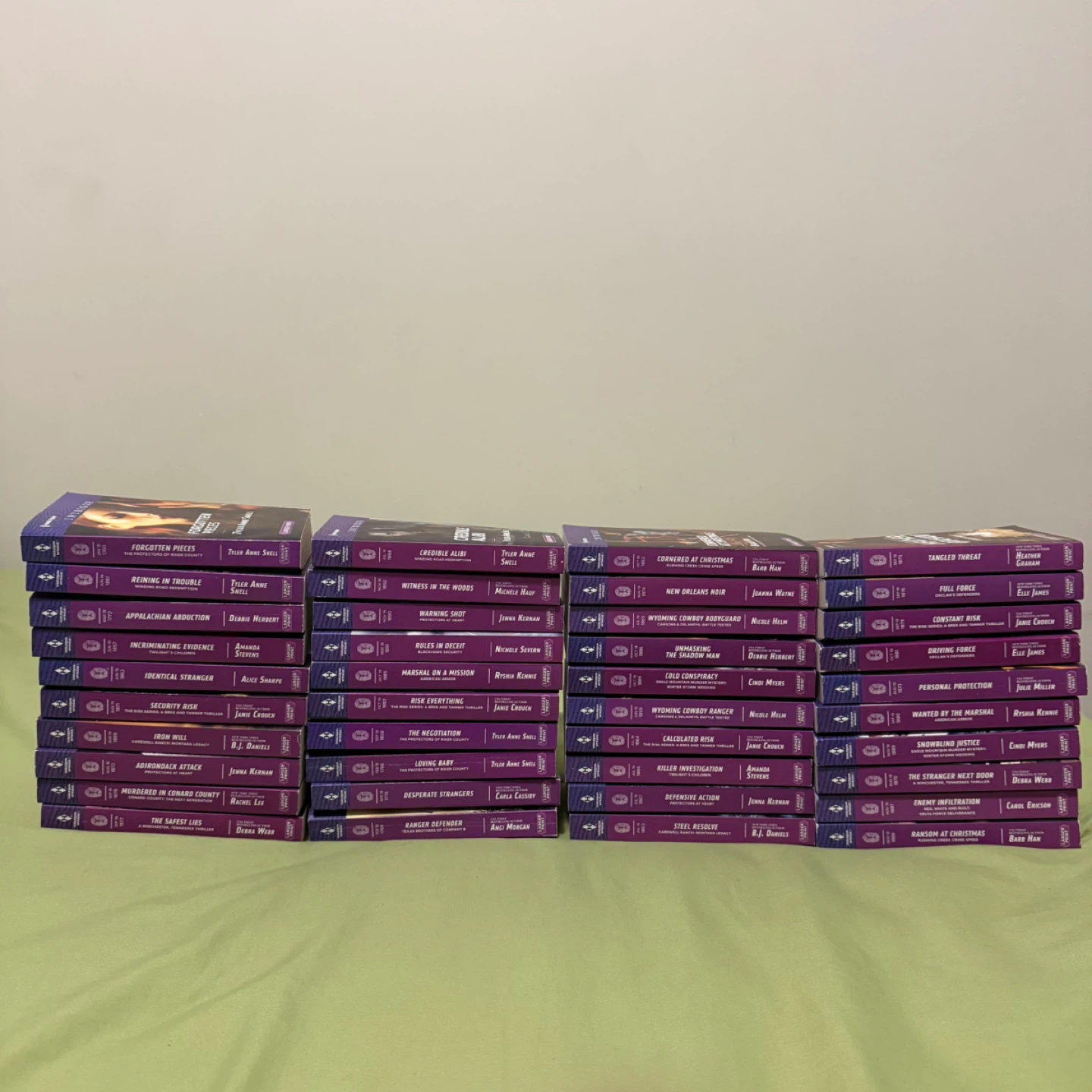 Lot of 82 Harlequin Intrigue Books - photo 5