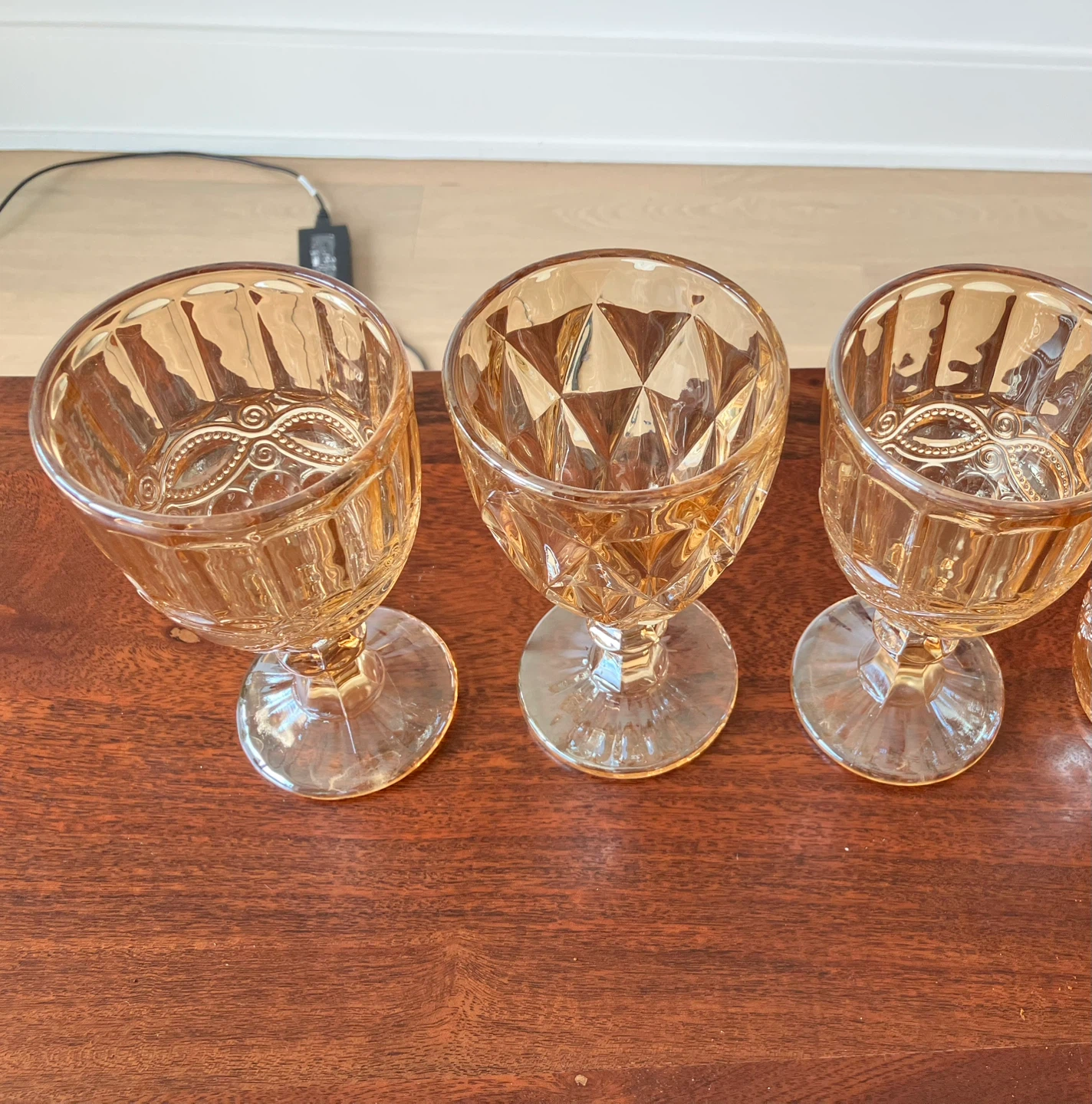 3 Amber glass goblets - photo 2