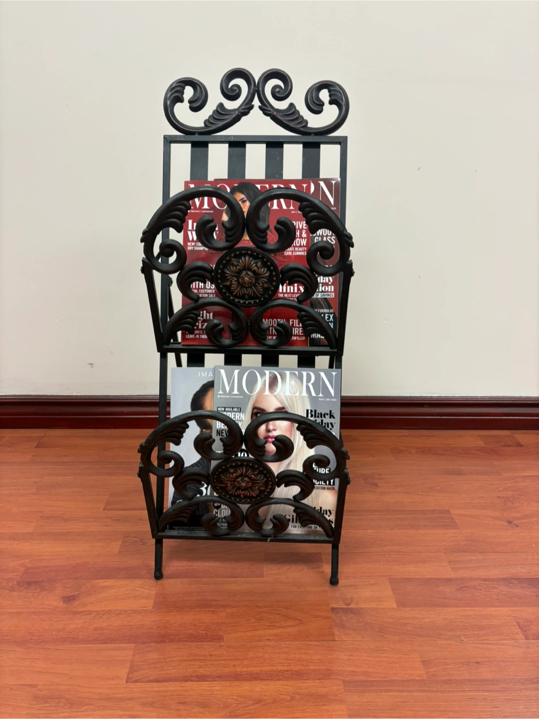 Magazine holder