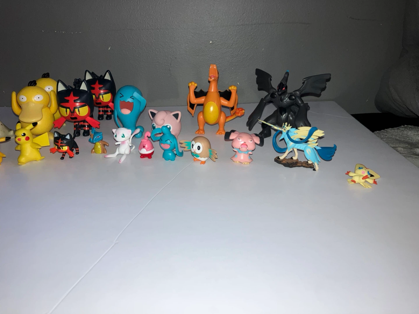 Pokemon Collectible Figures Lot (READ DESCRIPTION) - photo 2