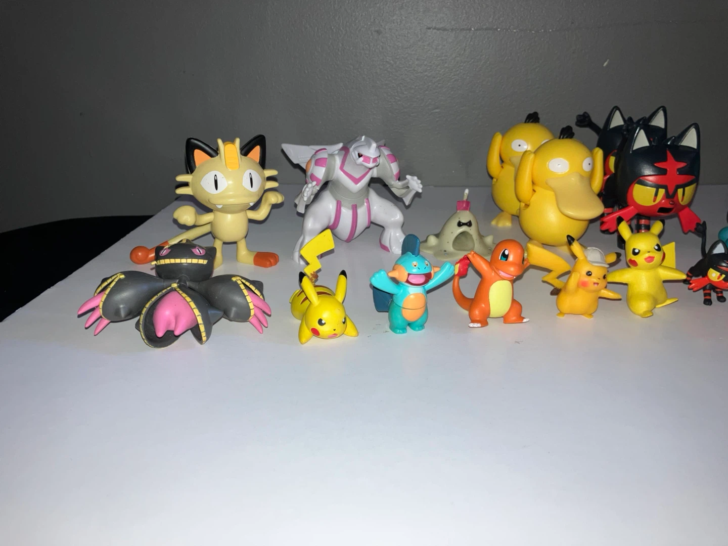Pokemon Collectible Figures Lot (READ DESCRIPTION)