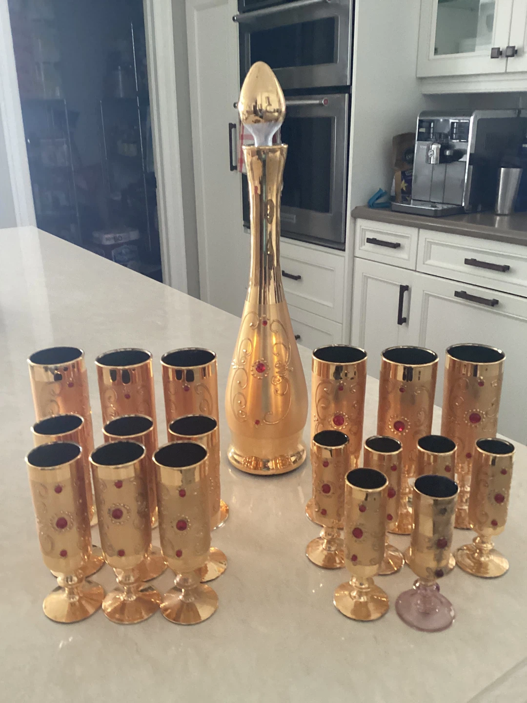 VINTAGE DECANTER & GOBLET SET