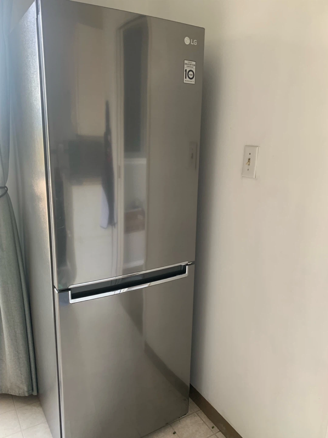 LG Stainless Steel Refrigerator - photo 4