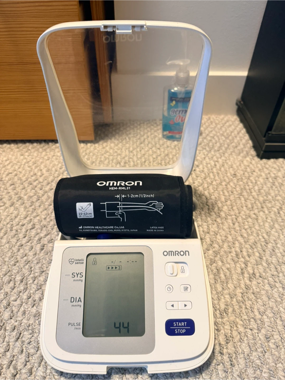 Omron HEM-RML31 Upper Arm Blood Pressure Monitor - photo 2