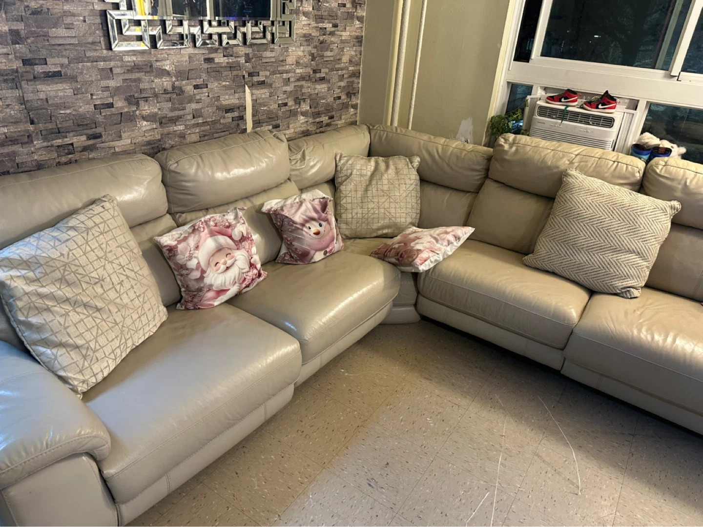 Cream Leather Sectional Sofa with Recliner - photo 3