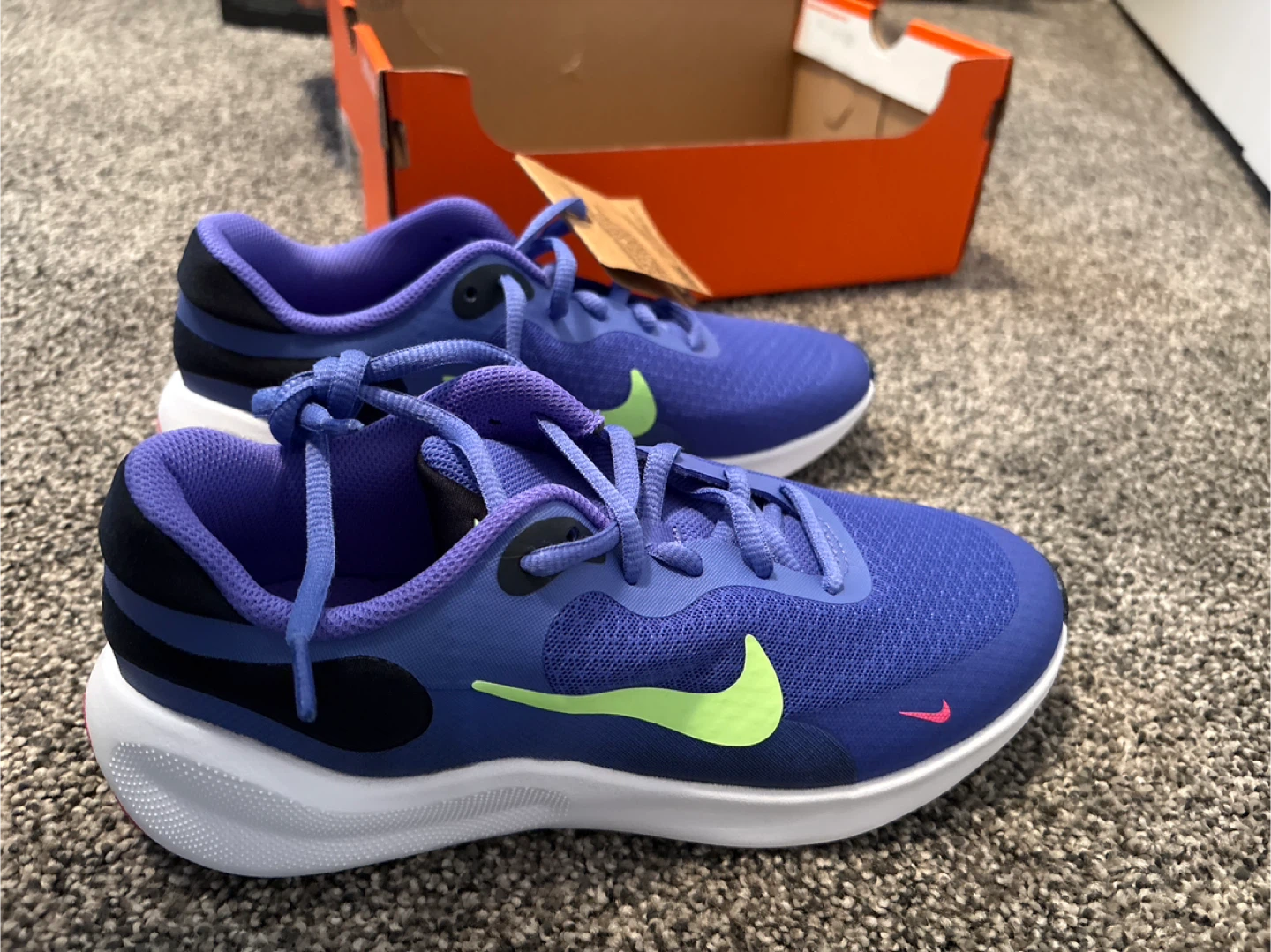 New Size 4.5 Nike Revolution 7 Kids Shoes - photo 2