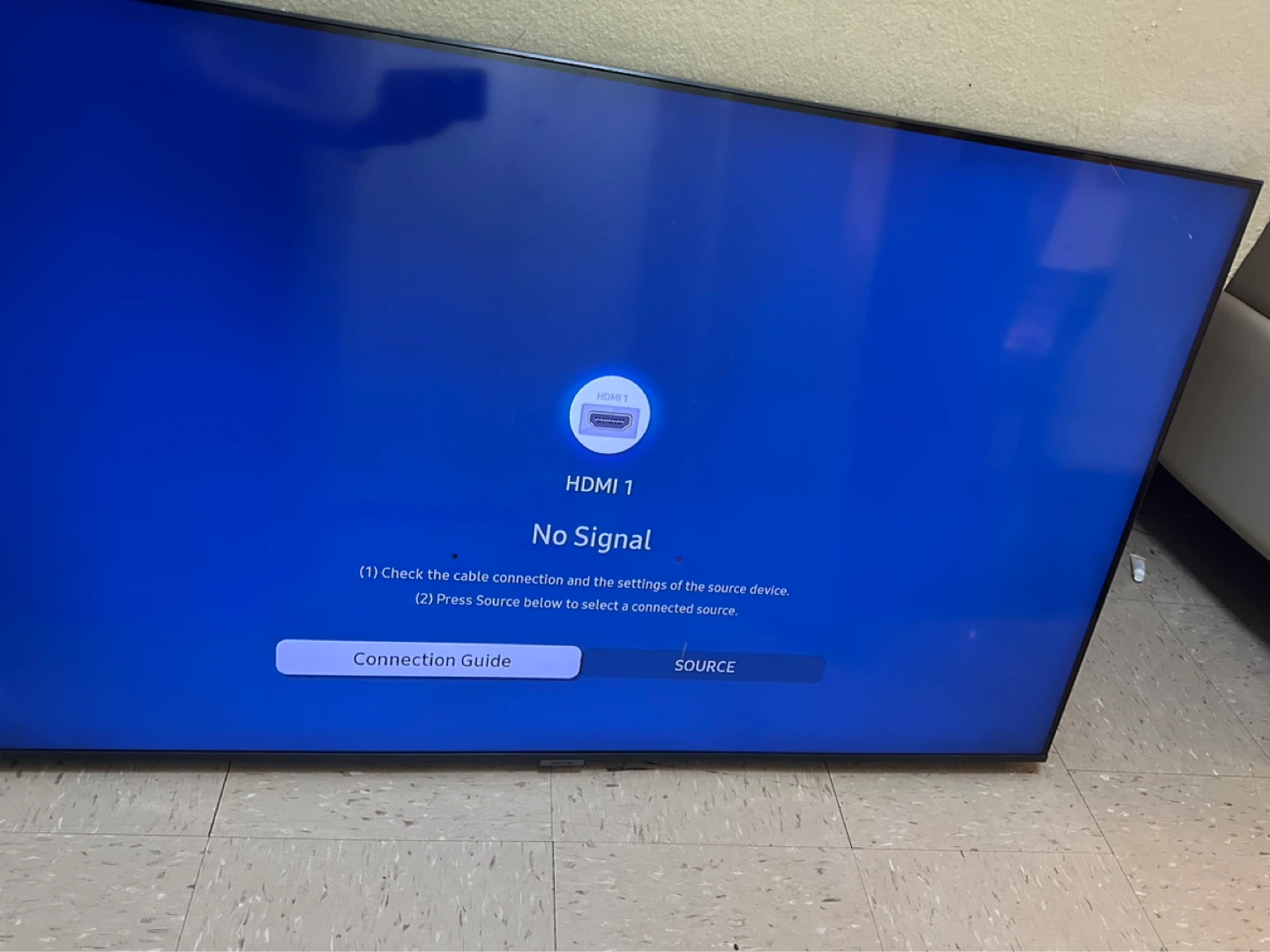 Samsung 55" 4K Smart TV - Damaged Screen