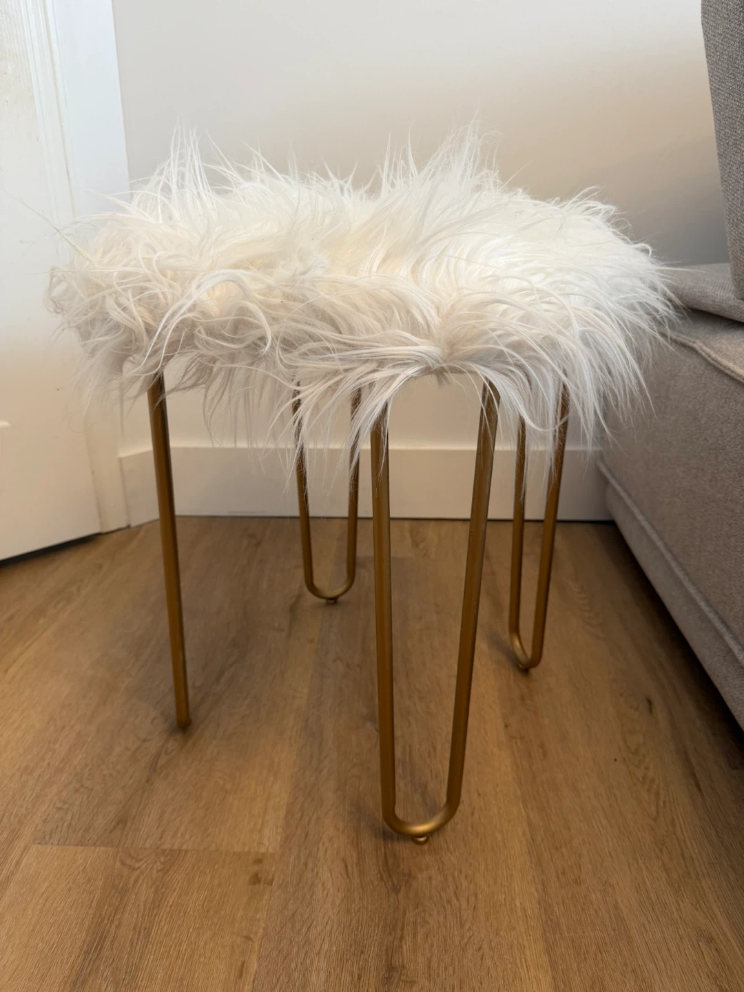 White Faux Fur Stool with Gold Legs - photo 5