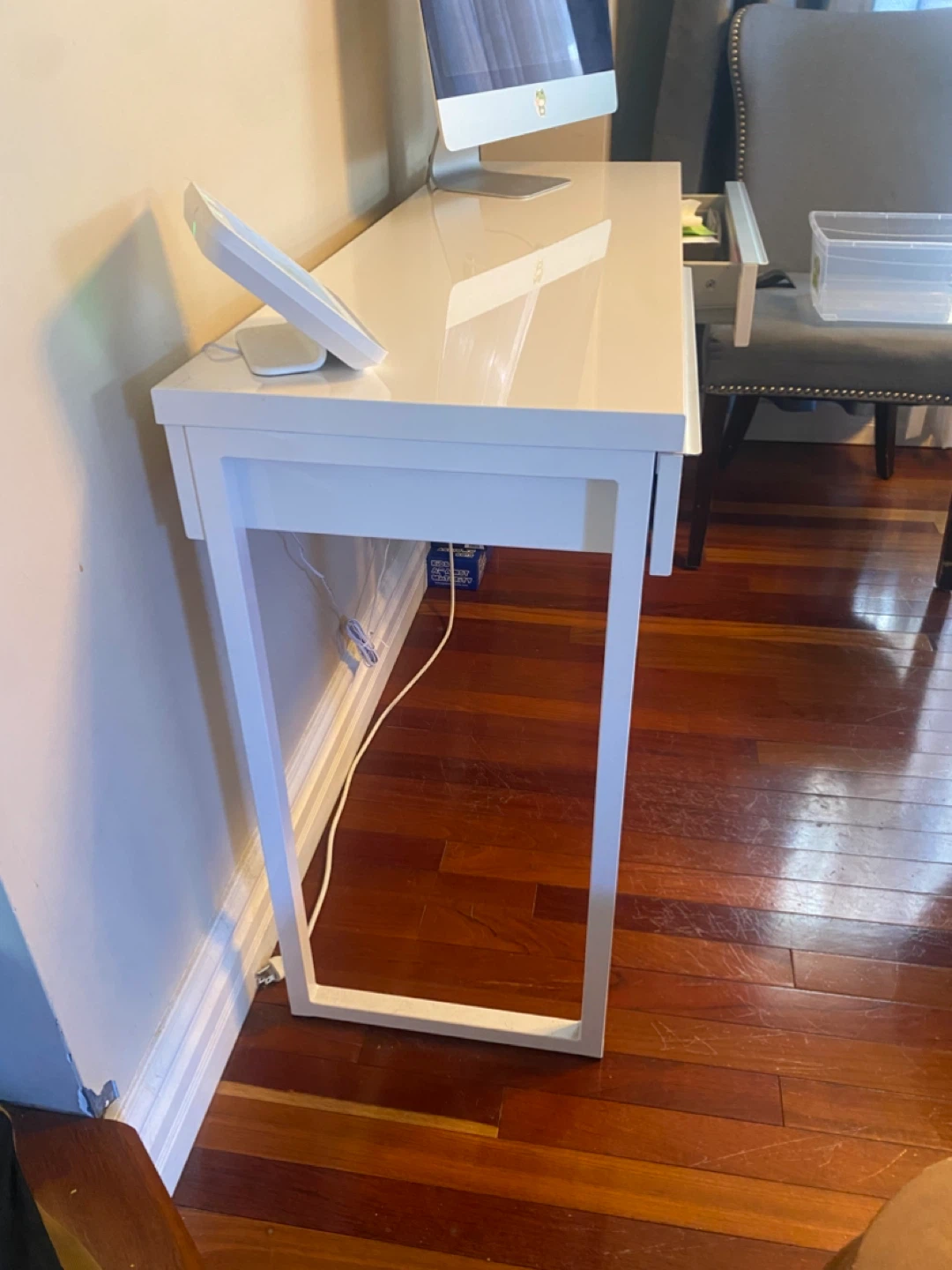 White Modern Desk with Two Drawers - photo 4