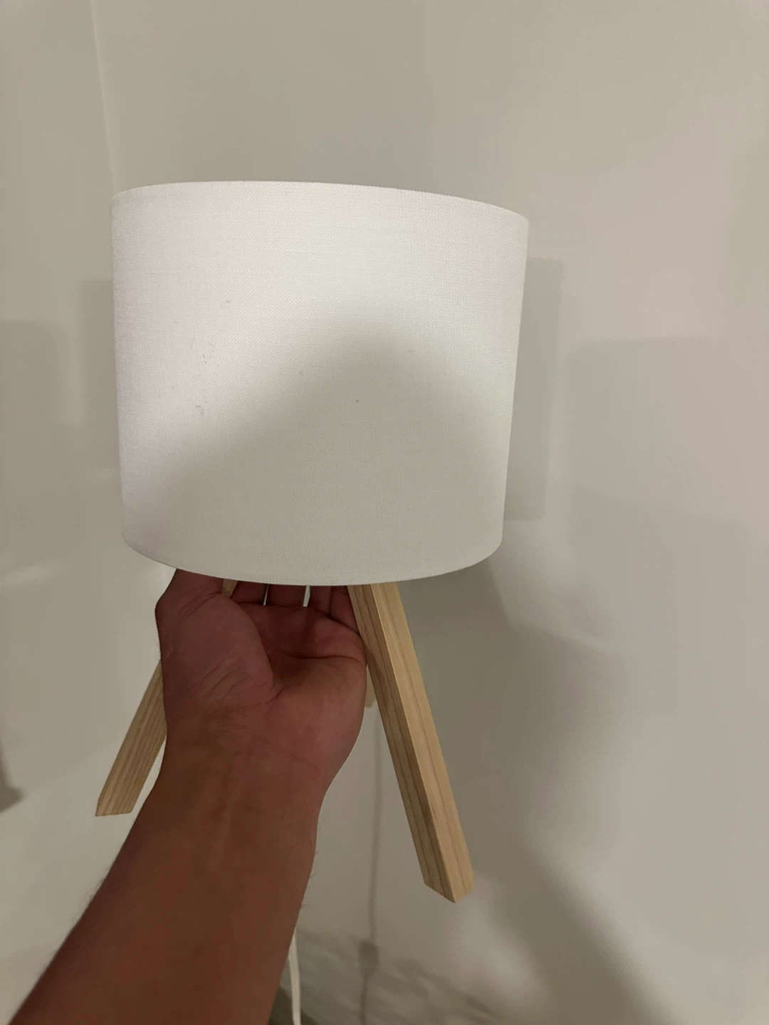 White Drum Lamp with Wooden Tripod Base (ikea) - photo 3