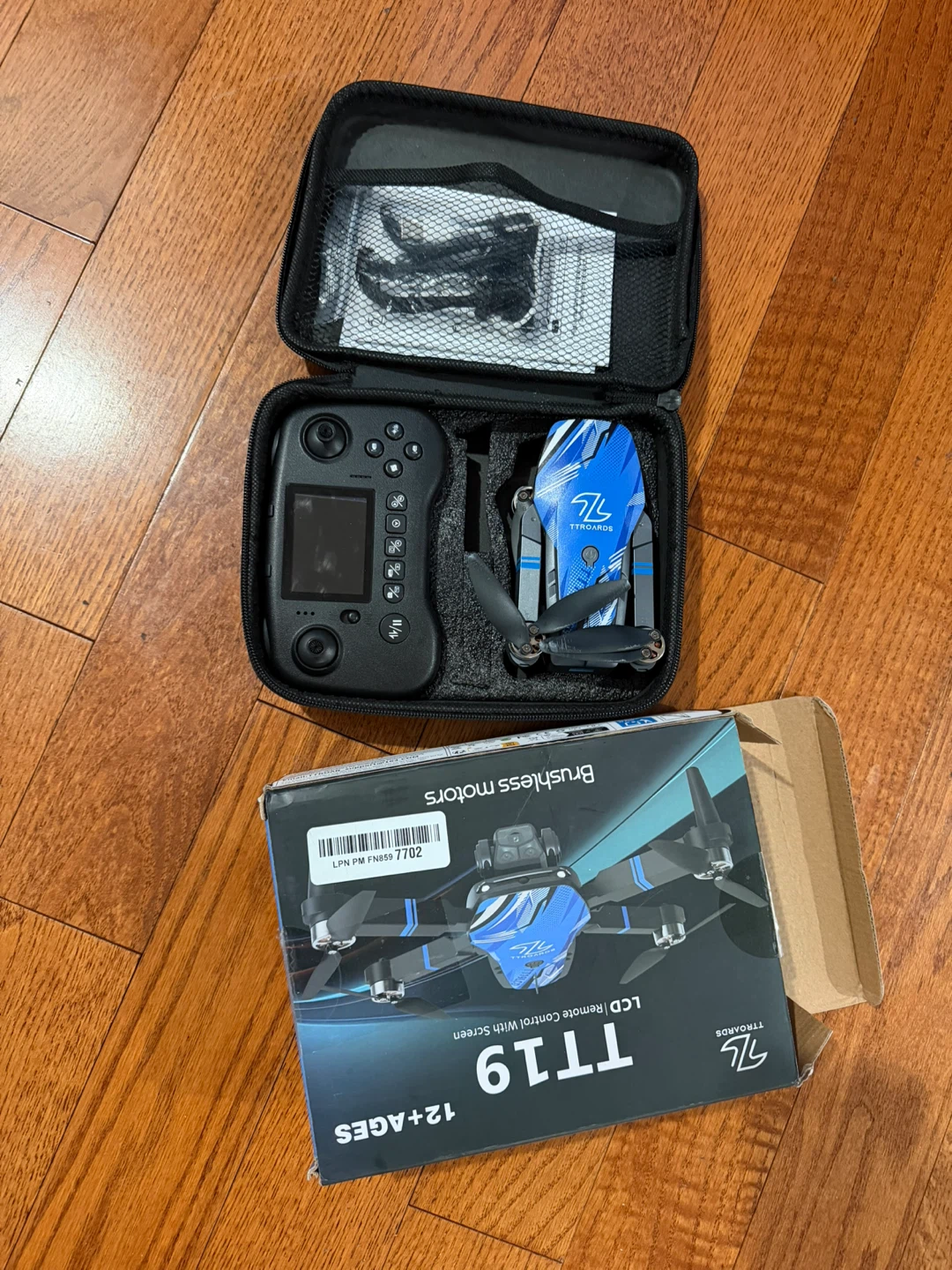 TTRROS TT19 Drone with LCD Remote Control
