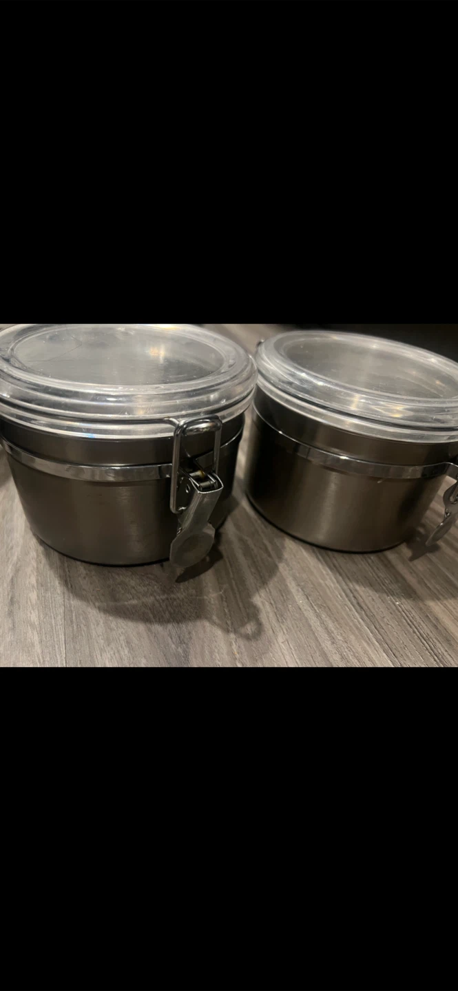 Set of 2 Canisters with Clip Lids