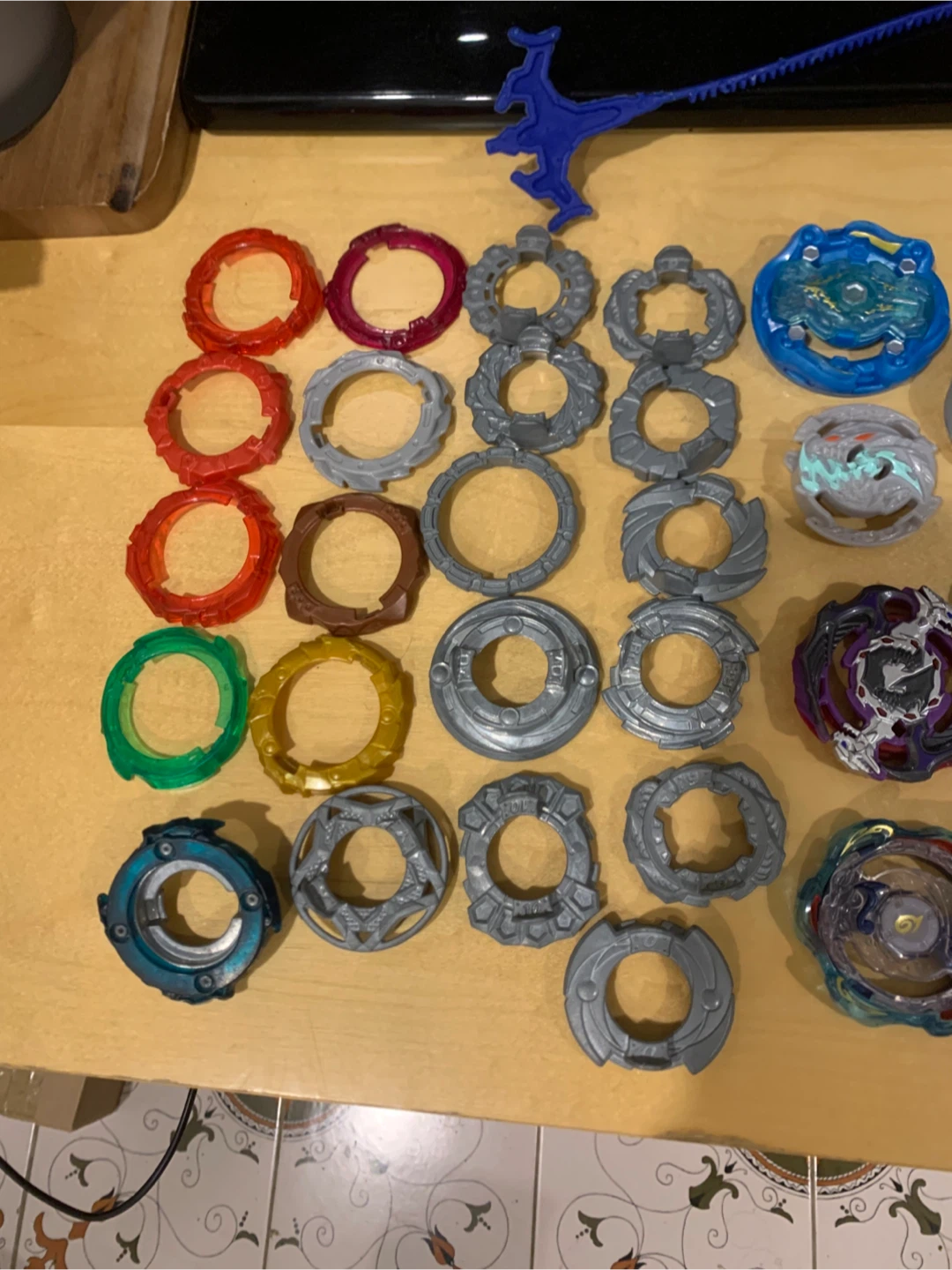 Beyblade lot bundle - photo 5