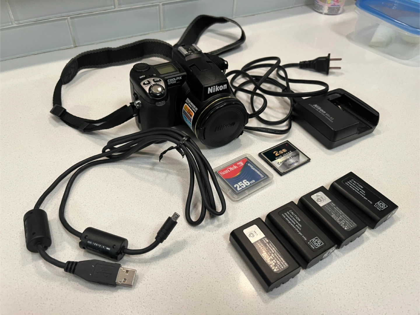 Nikon Coolpix 5700 Digital Camera with Accessories - photo 4