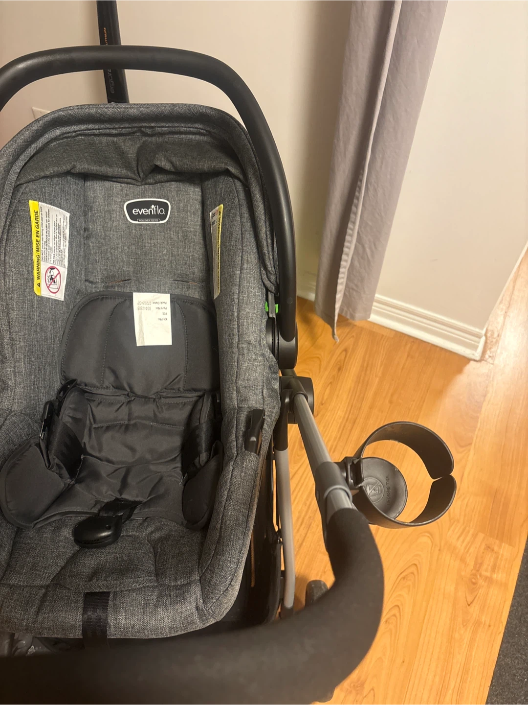 Evenflo Omni Plus Travel System stroller with car seat - photo 2
