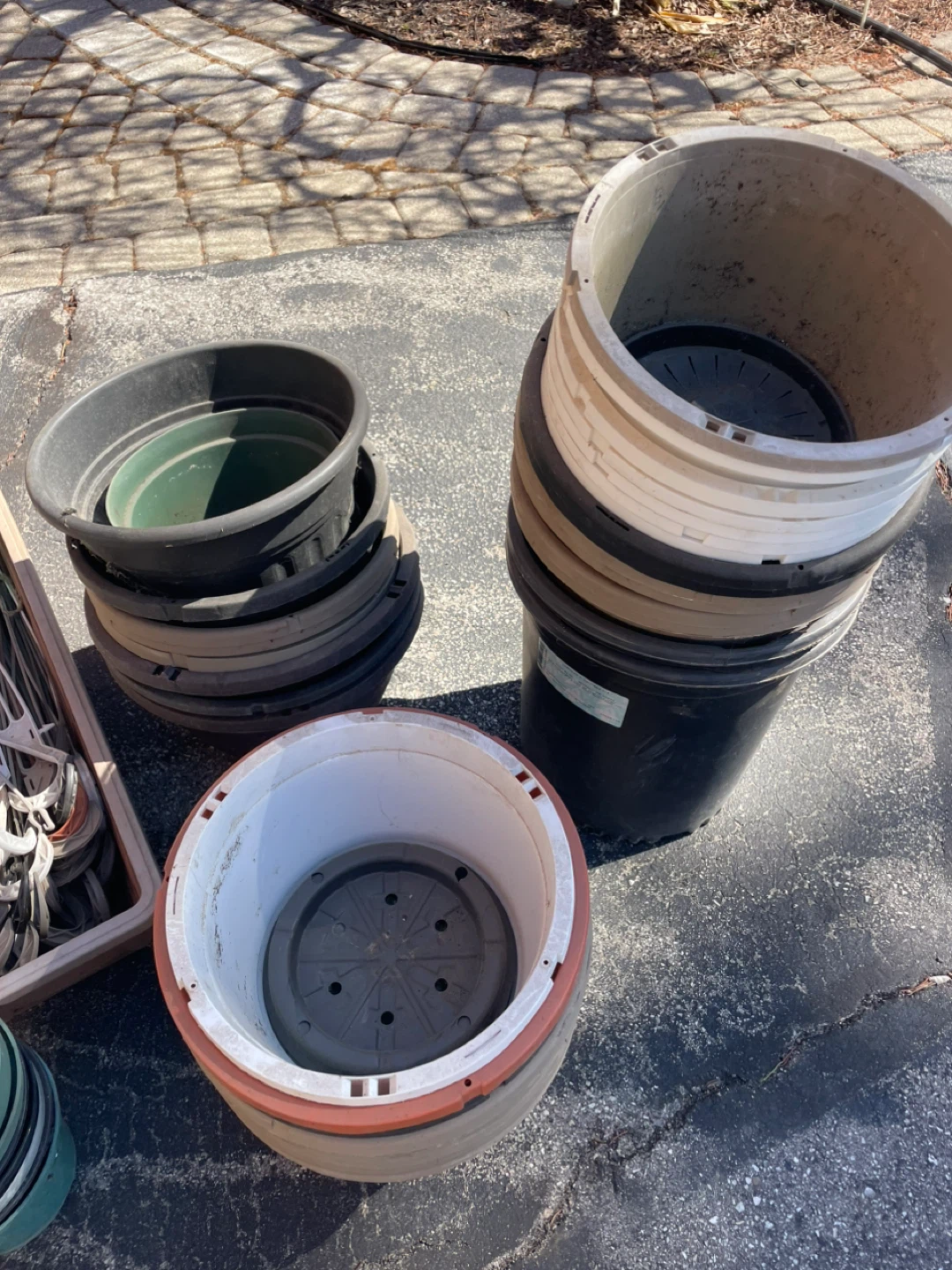 Assorted Plastic Plant Pots and Hangers - photo 4