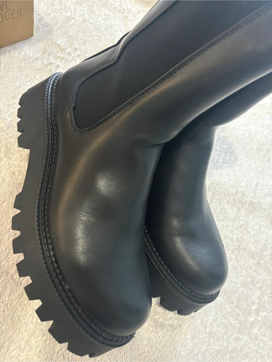 Steve Madden Black Chunky Platform Chelsea Boots Size 39 - photo 4