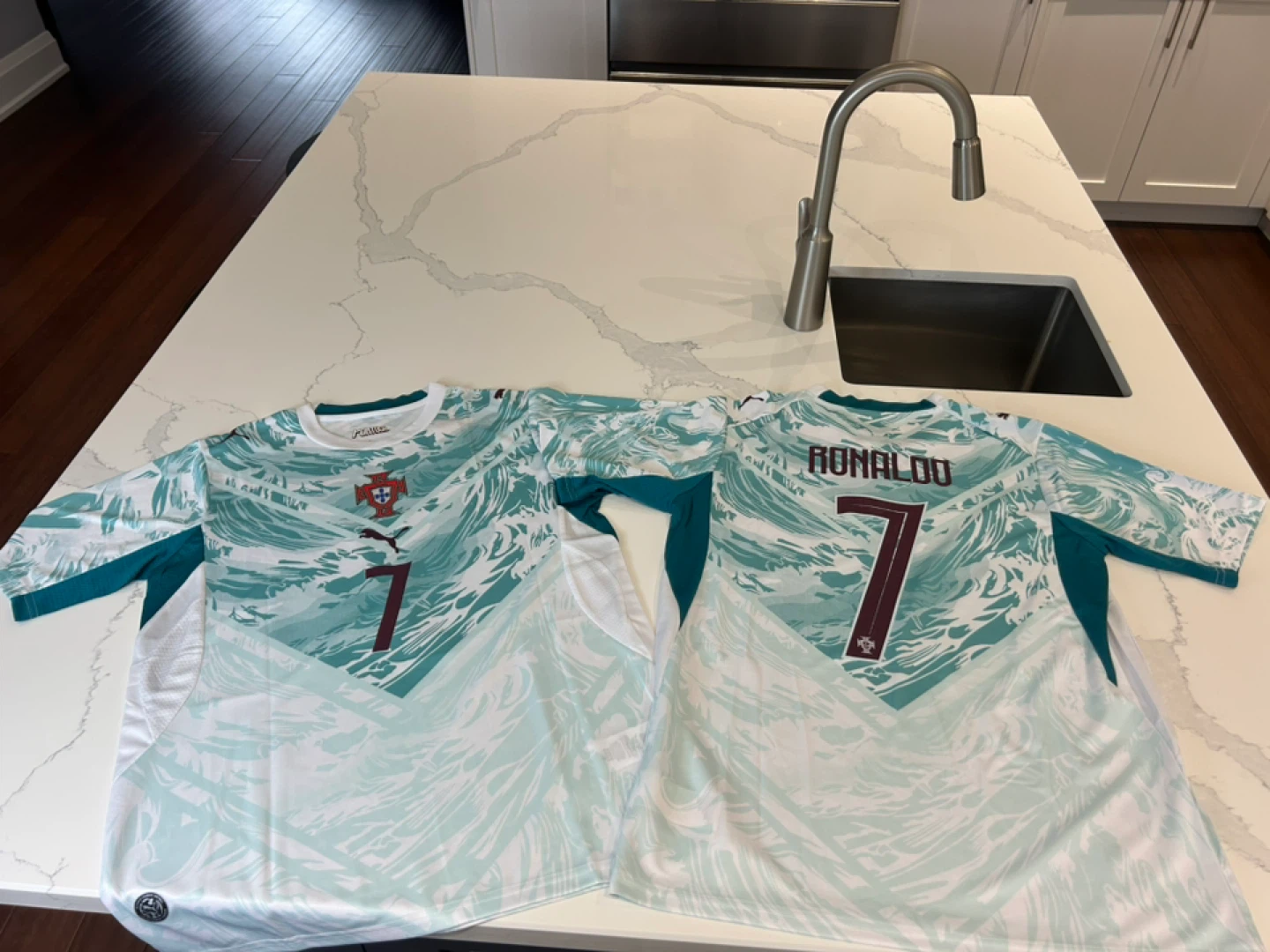 2026 Portugal home and away World Cup jerseys - photo 2