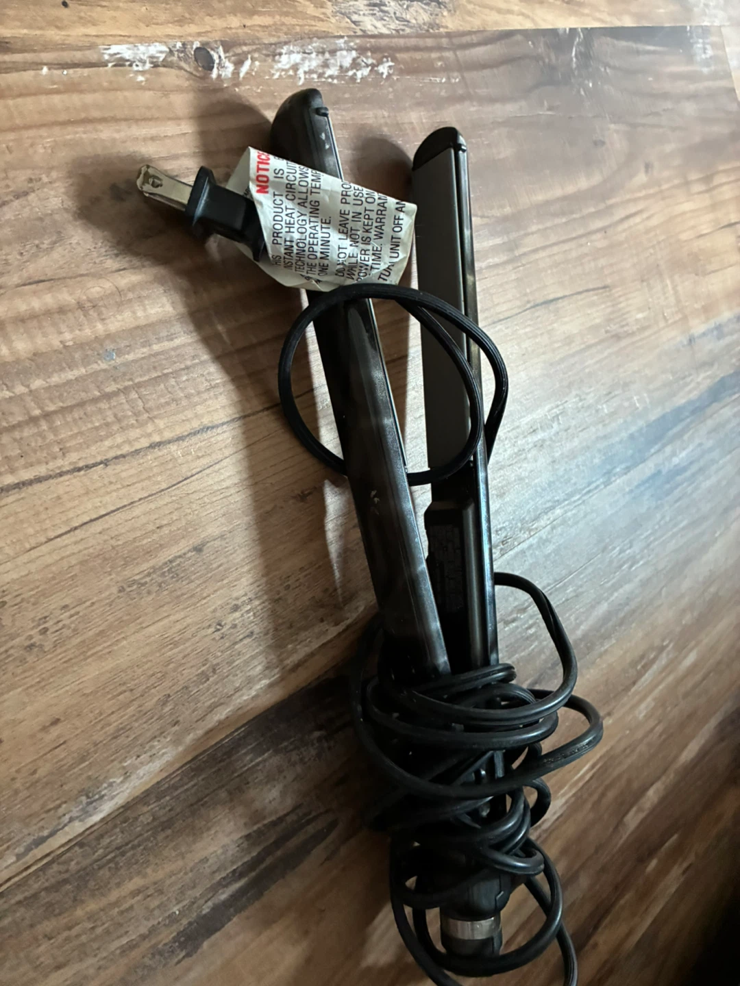 Black Ceramic Hair Straightener - photo 2