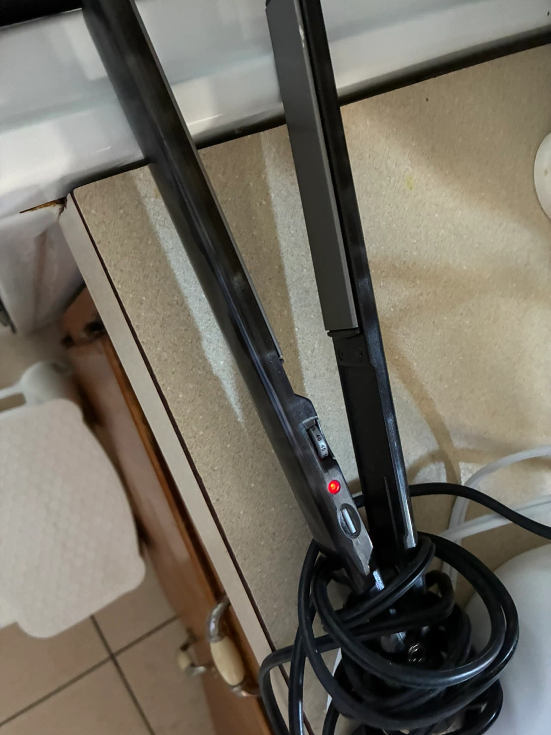 Black Ceramic Hair Straightener - photo 5