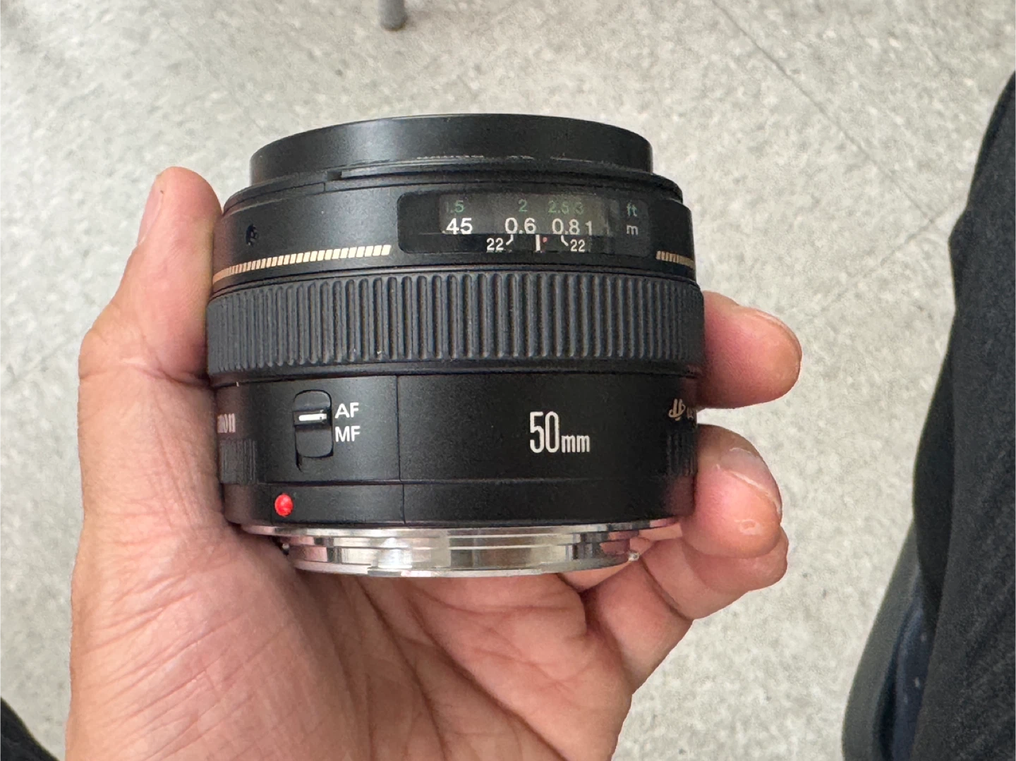 Canon EF 50mm f/1.4 - photo 4