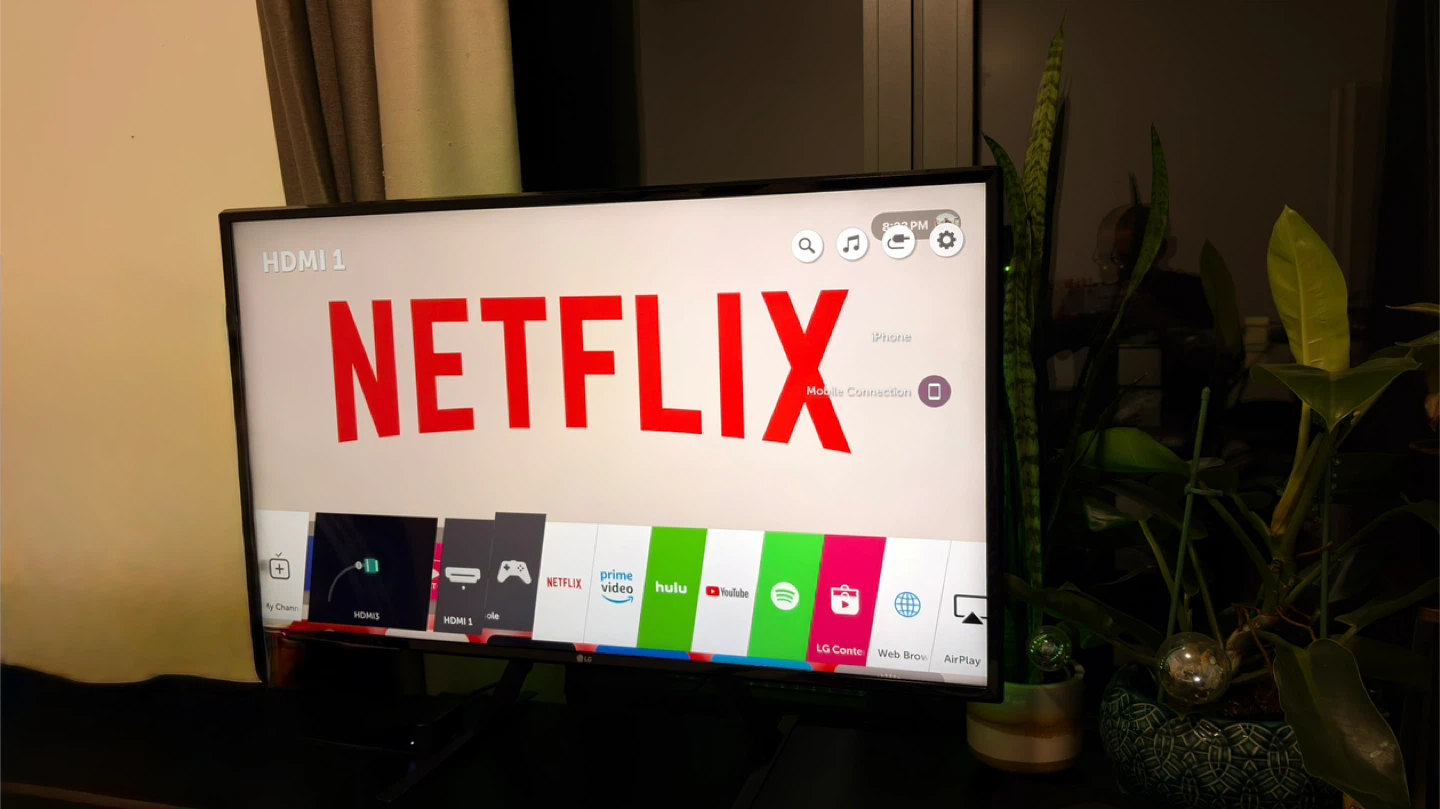 LG Smart TV 43” UHD