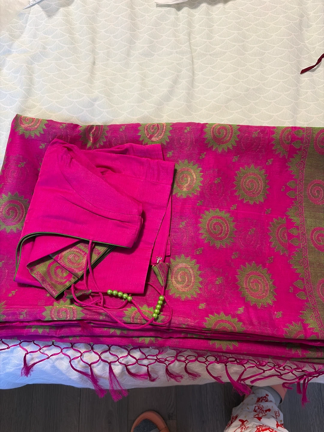 Hot Pink Saree with Green Paisley Pattern and Blouse Piece