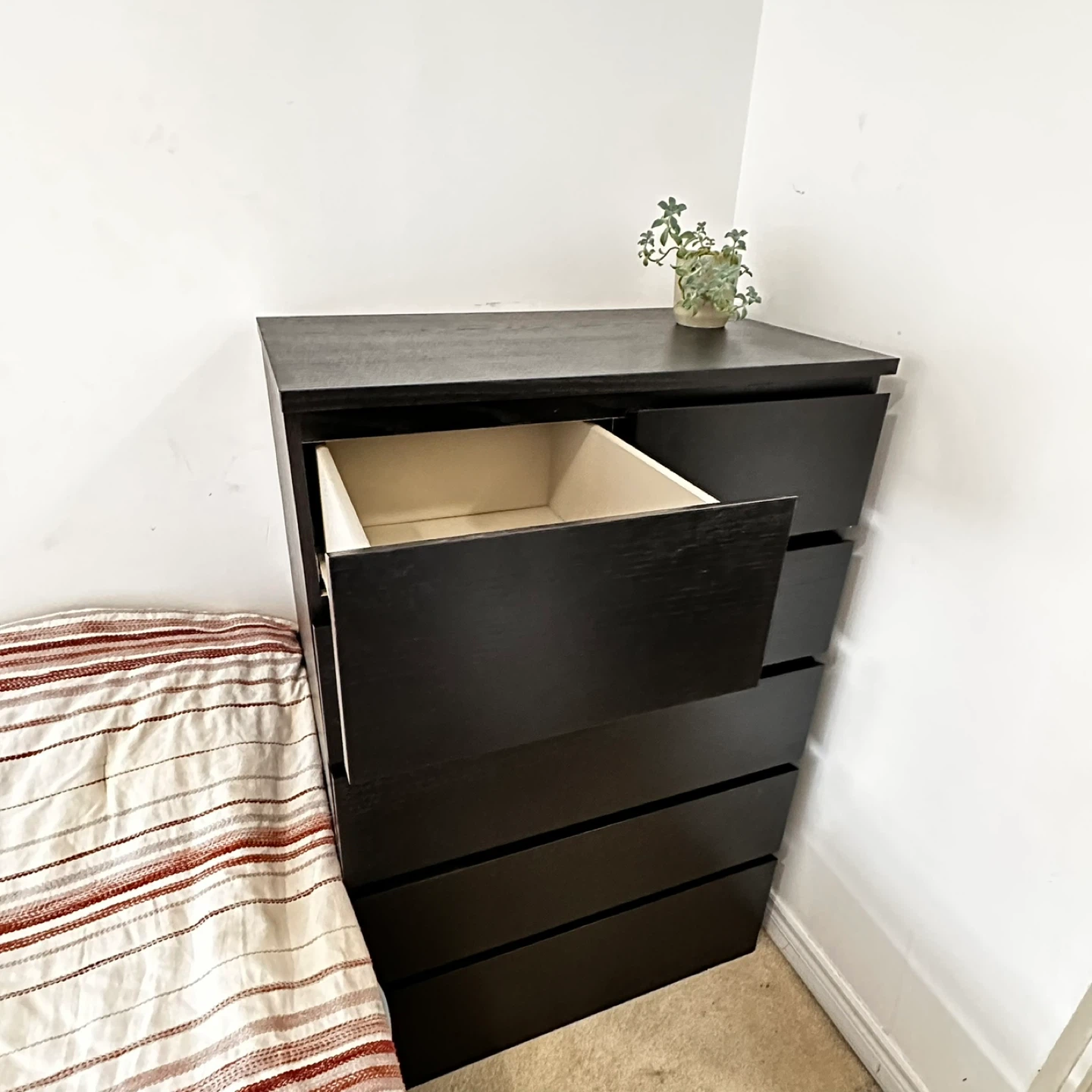 IKEA MALM 6-drawer chest of drawers - photo 3