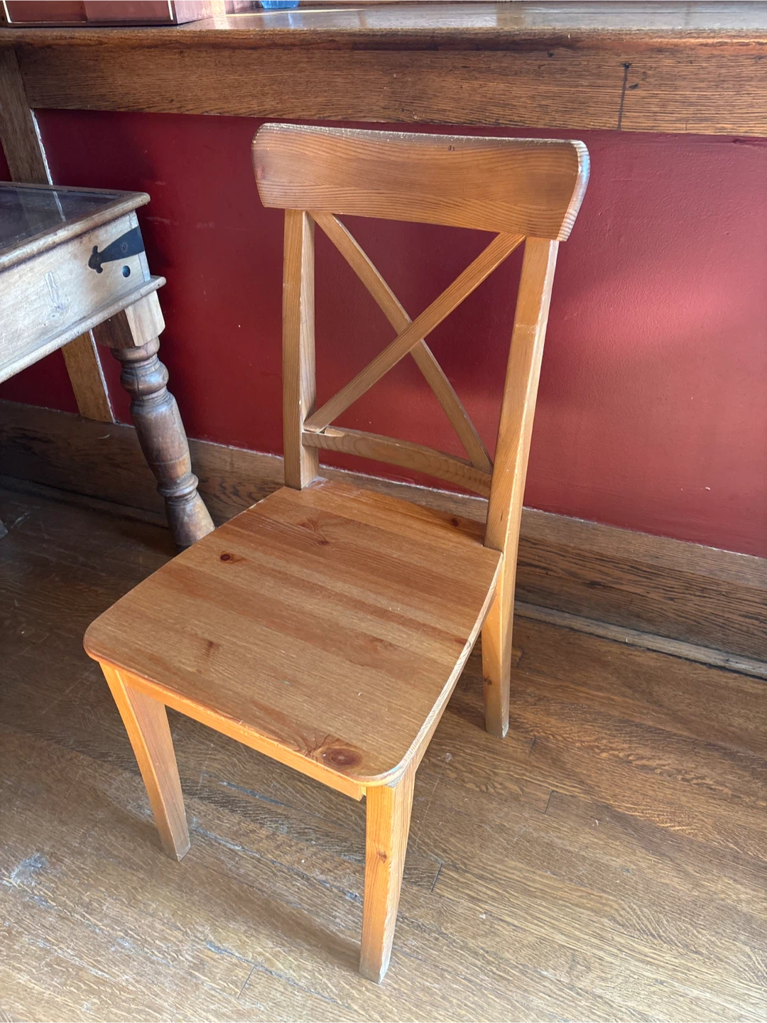 Wooden Chair - photo 2