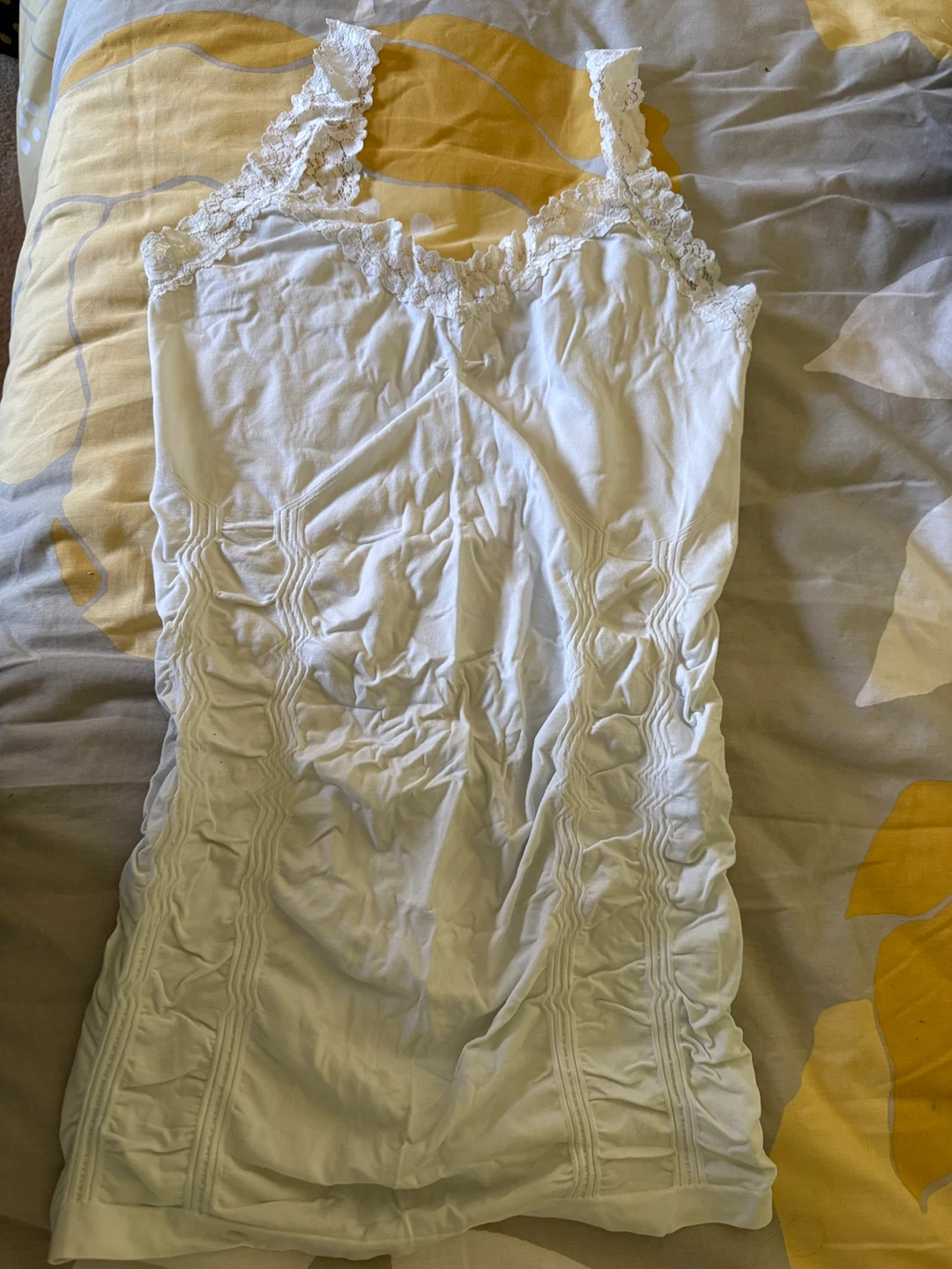 Kismet White Lace Trim Tank Top L 🥕