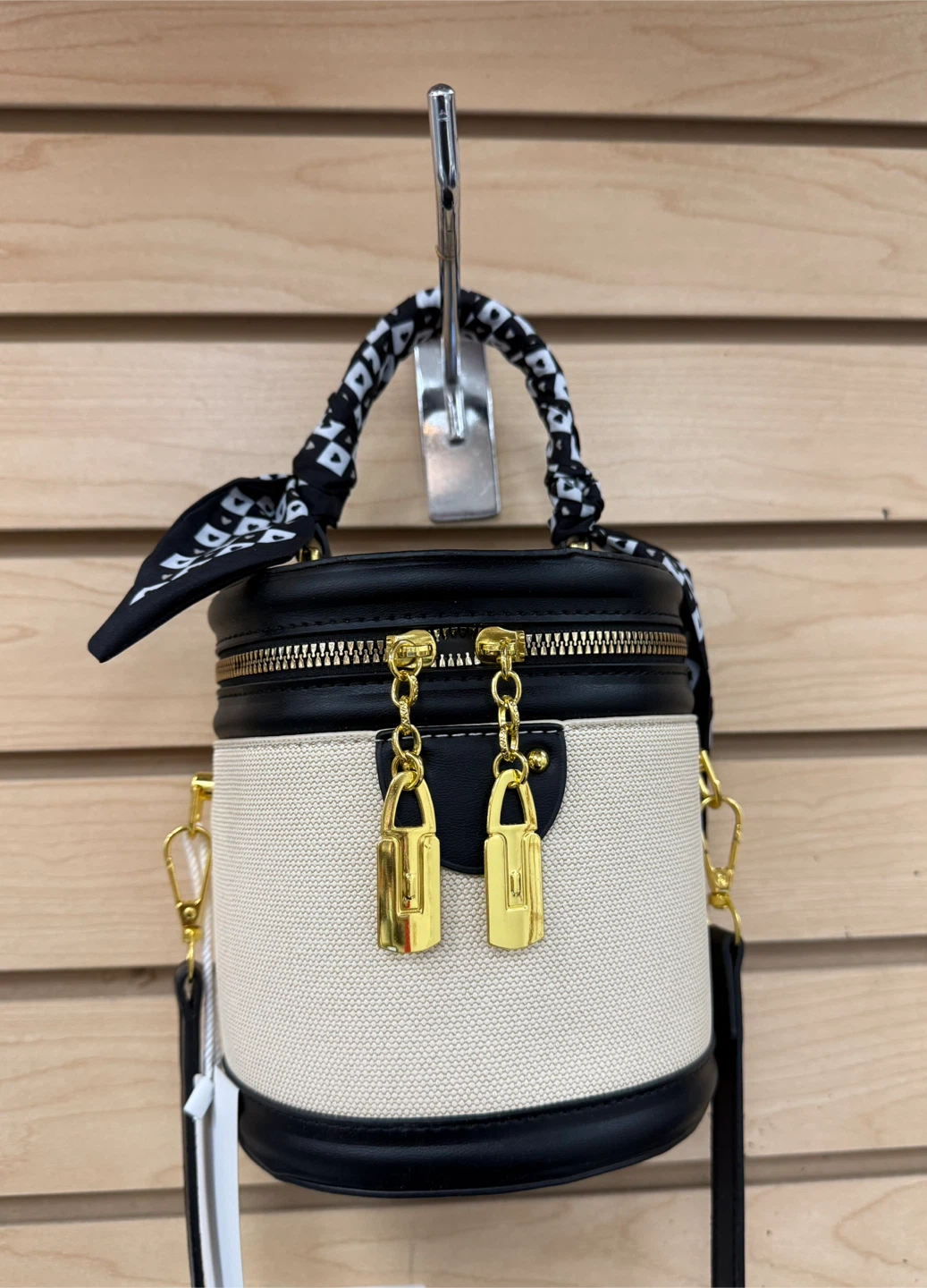 Women’s Crossbody