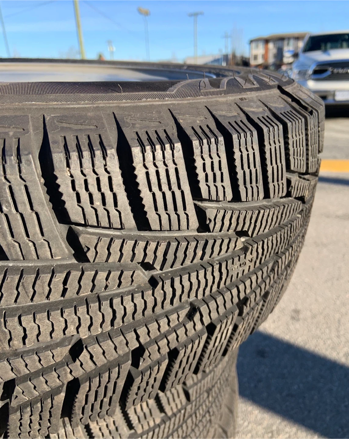Set of 4 Tires 195/65 R15 95R XL - photo 2