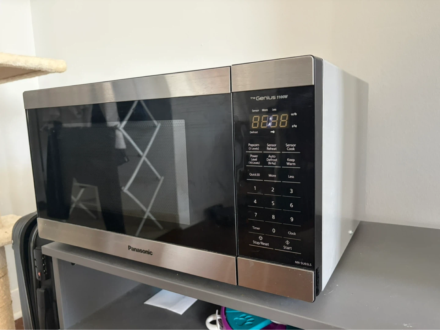 Panasonic Genius 1100W Microwave Oven