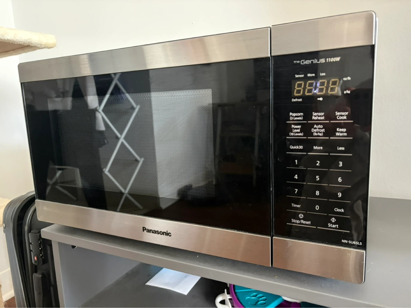 Panasonic Genius 1100W Microwave Oven - photo 2