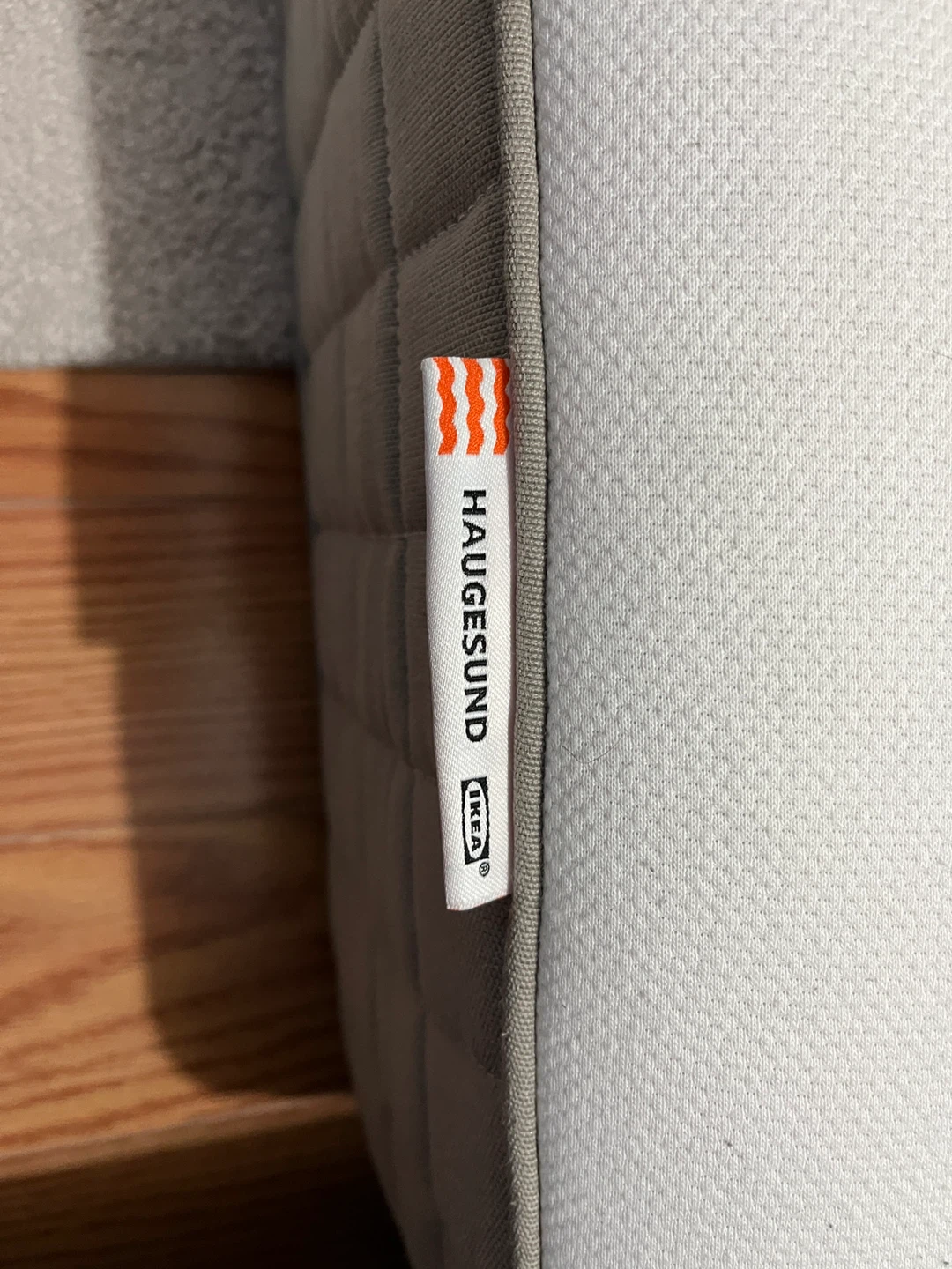 IKEA Queen mattress - photo 2