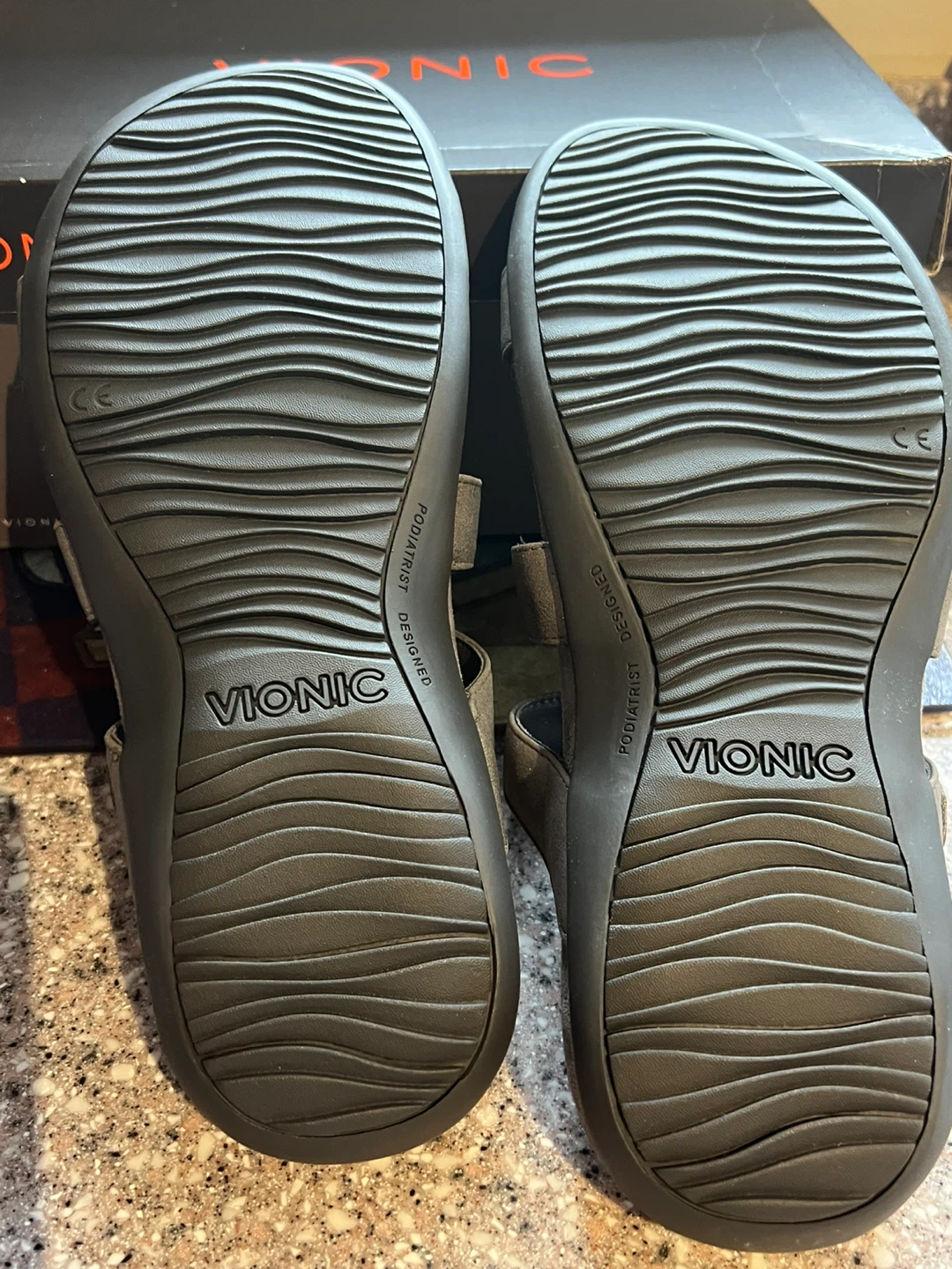 Vionic Misa Adjustable Strap Orthotic Sandals in Pewter ~ 9W - photo 2