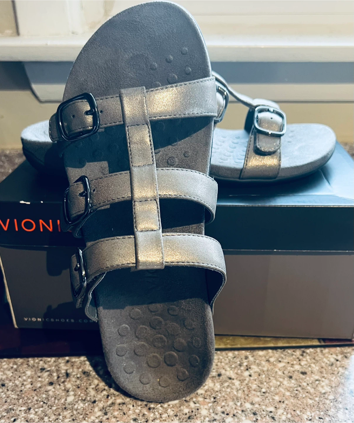 Vionic Misa Adjustable Strap Orthotic Sandals in Pewter ~ 9W