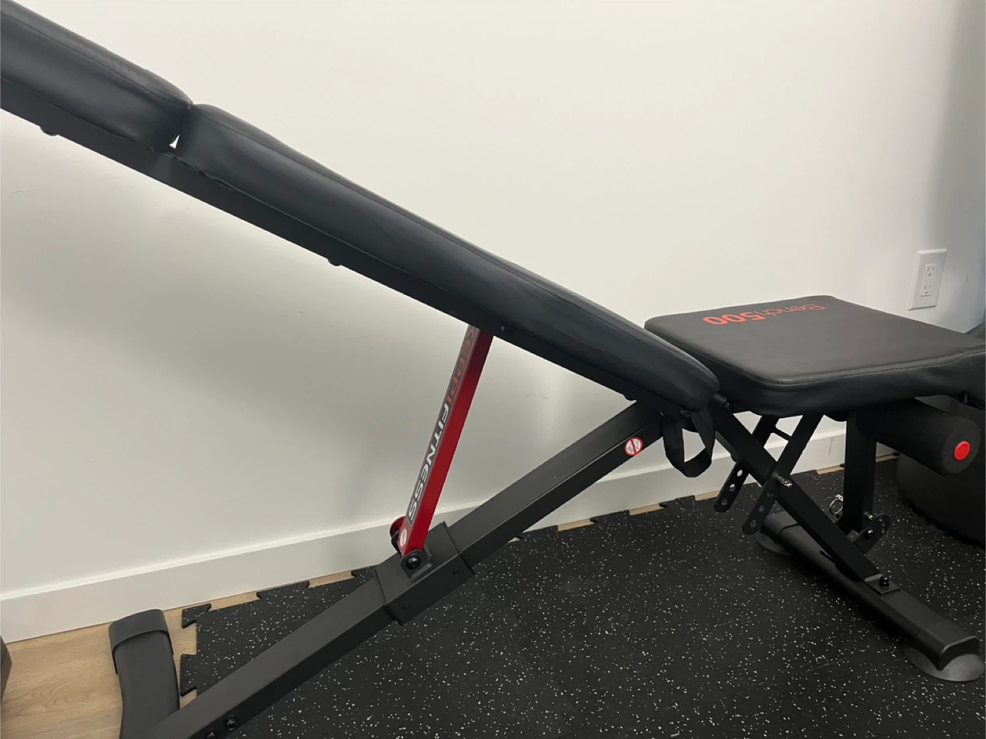 Adjustable Foldable Workout Bench – Excellent Condition - photo 2